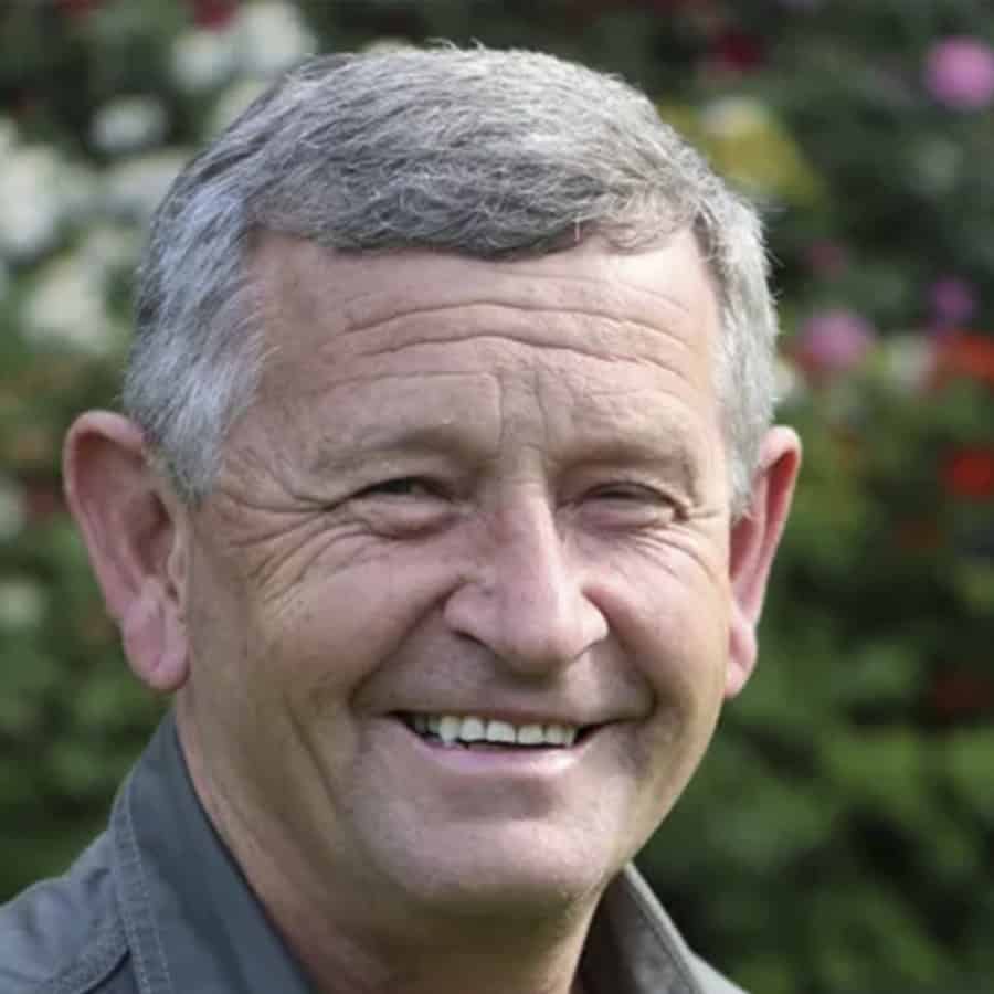 george w. bezuidenhout